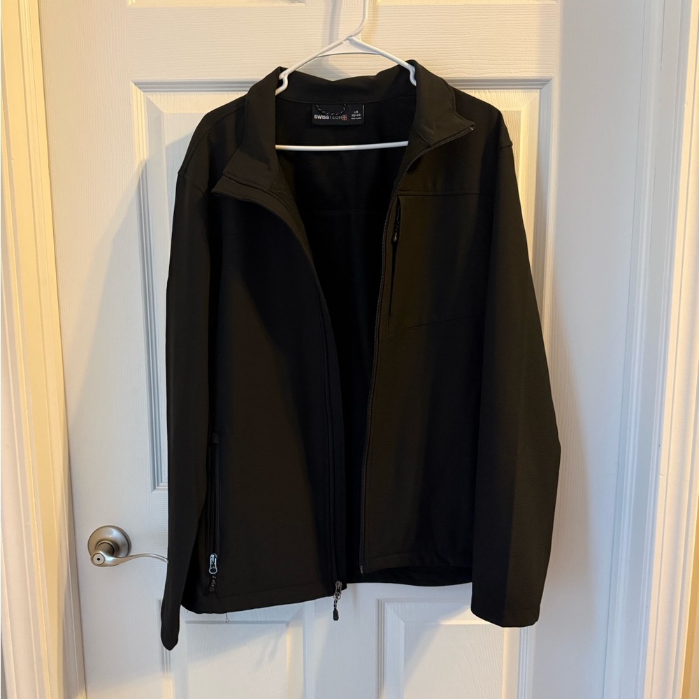 Swiss Tech Men's Black lightweight Jacket